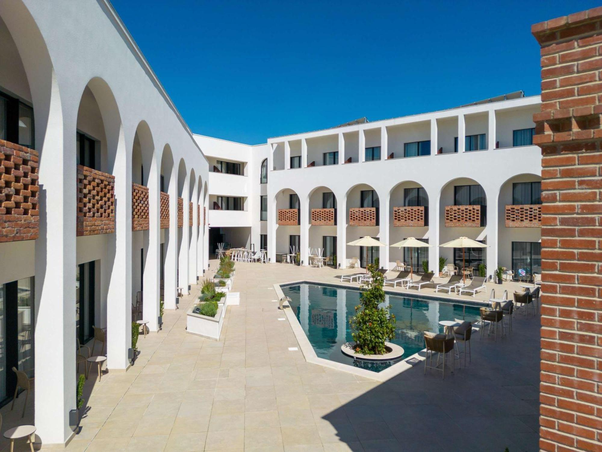 Mercure Conacul Cozieni Pasarea Εξωτερικό φωτογραφία